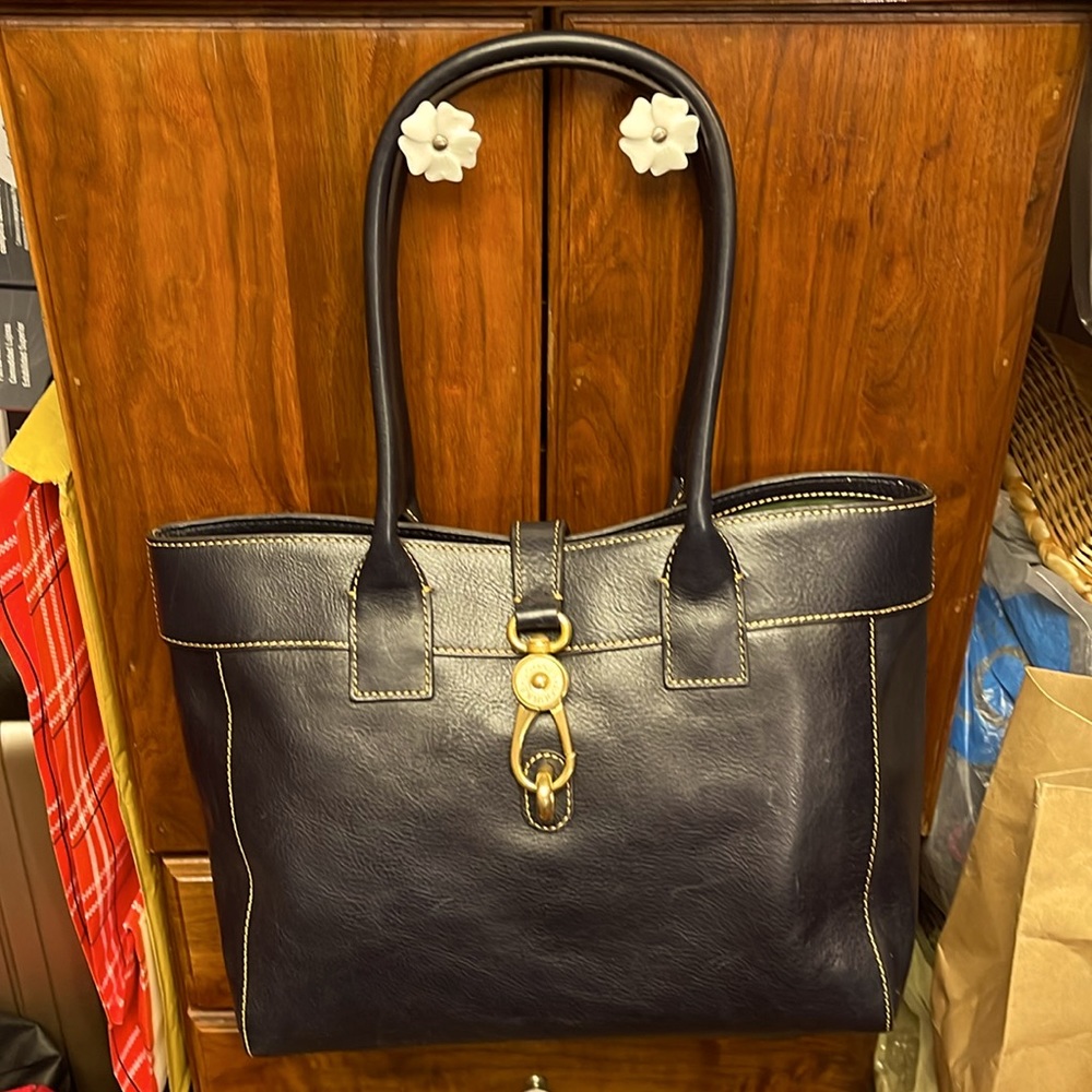 Dooney & Bourke Tote